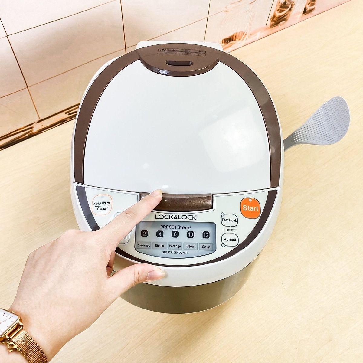 NỒI CƠM ĐIỆN LOCK&LOCK 1L8 EJR351BRW